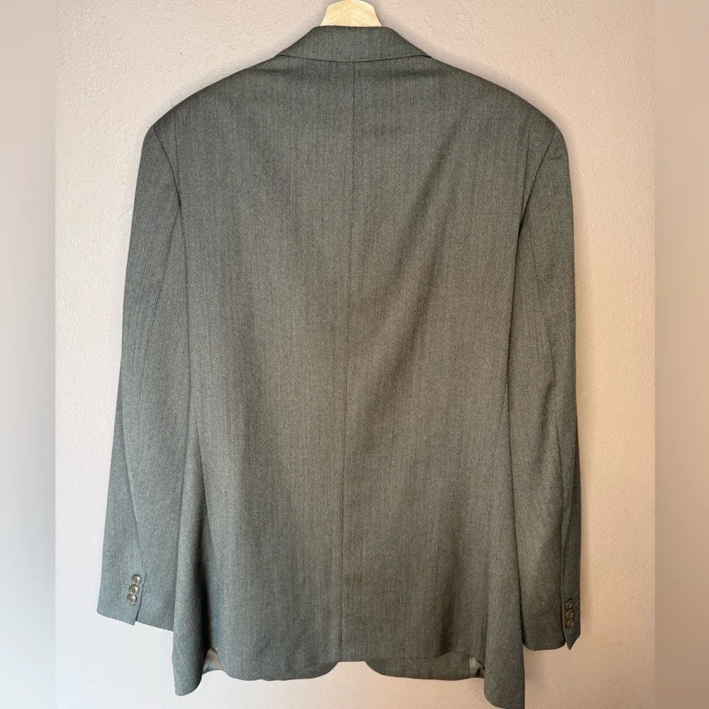 Bachrach Men's Three Button 100% Wool Classic Sports Coat Blazer Size 44T Taupe